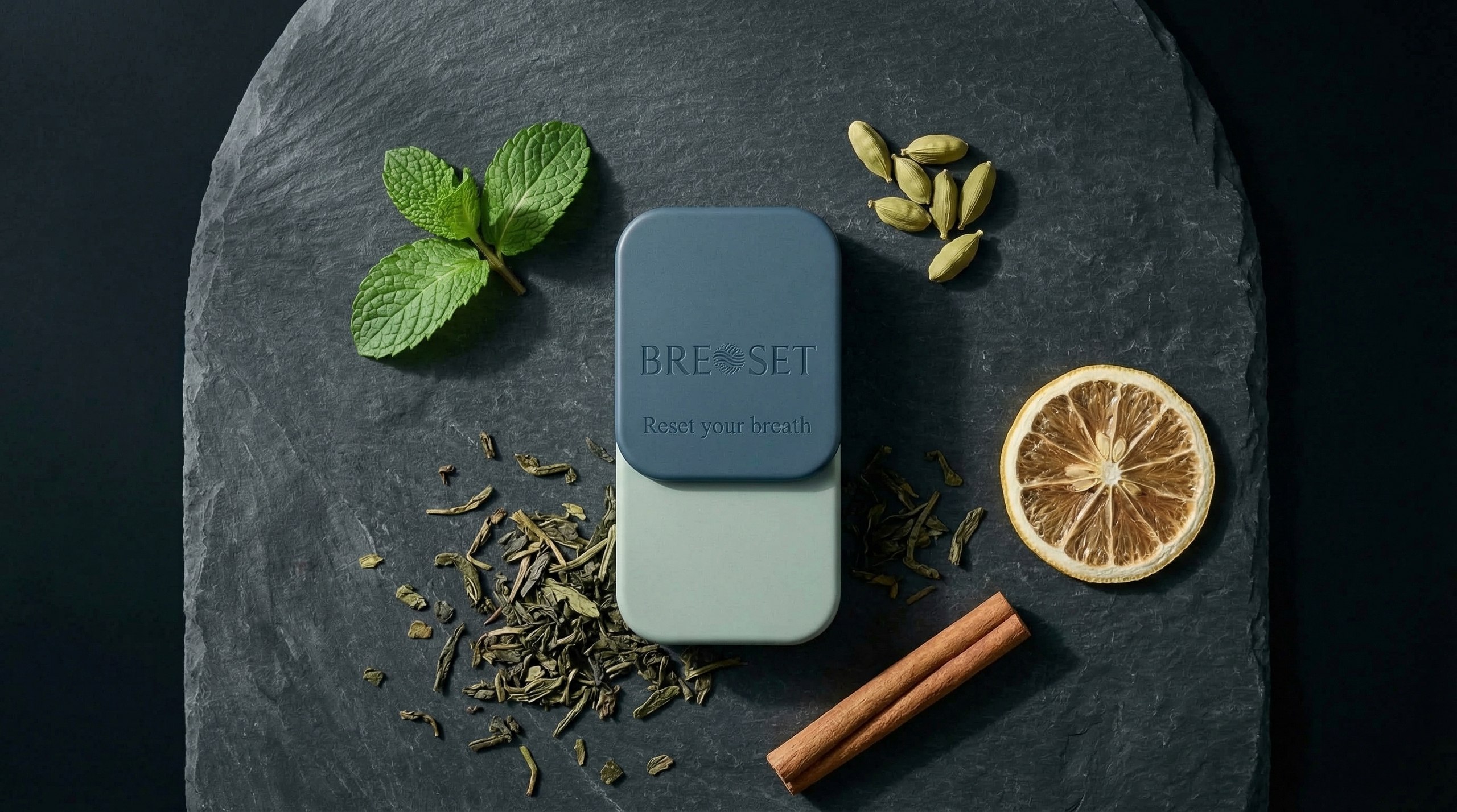 Bre·Set tin with botanicals